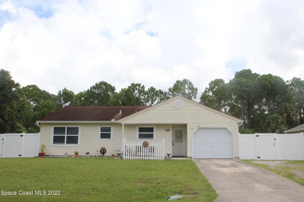 Unit for sale at 845 NW Doverbrook Road NW, Palm Bay, FL 32907
