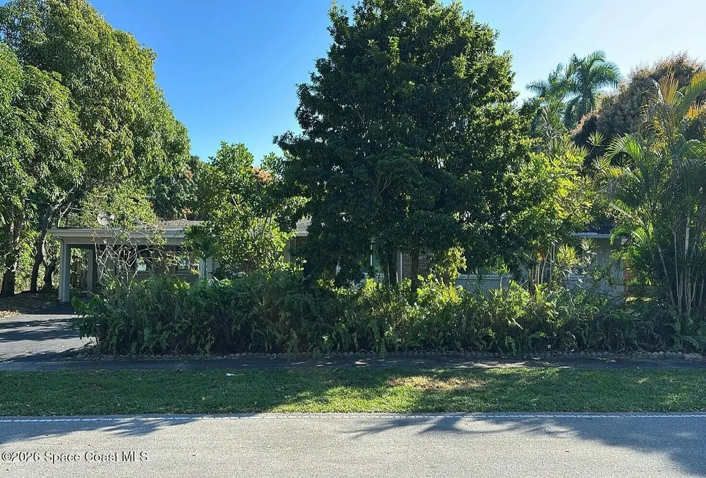Unit for sale at 824 Holly Lane, Plantation, FL 33317