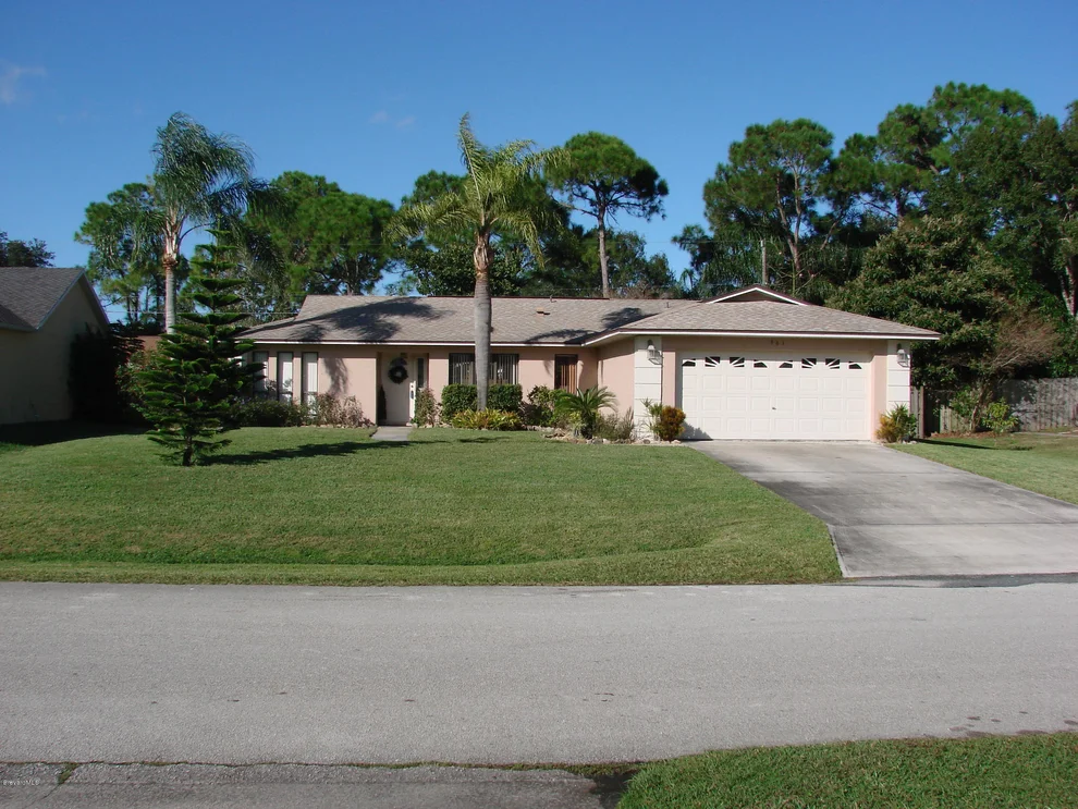 Unit for sale at 961 NW Canton Street, Palm Bay, FL 32907