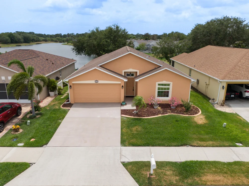 Unit for sale at 600 Wickham Lakes Drive, Melbourne, FL 32940