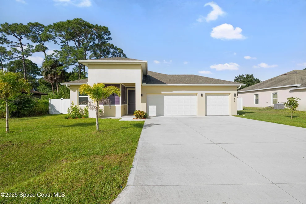 Unit for sale at 434 Borraclough Avenue NW, Palm Bay, FL 32907