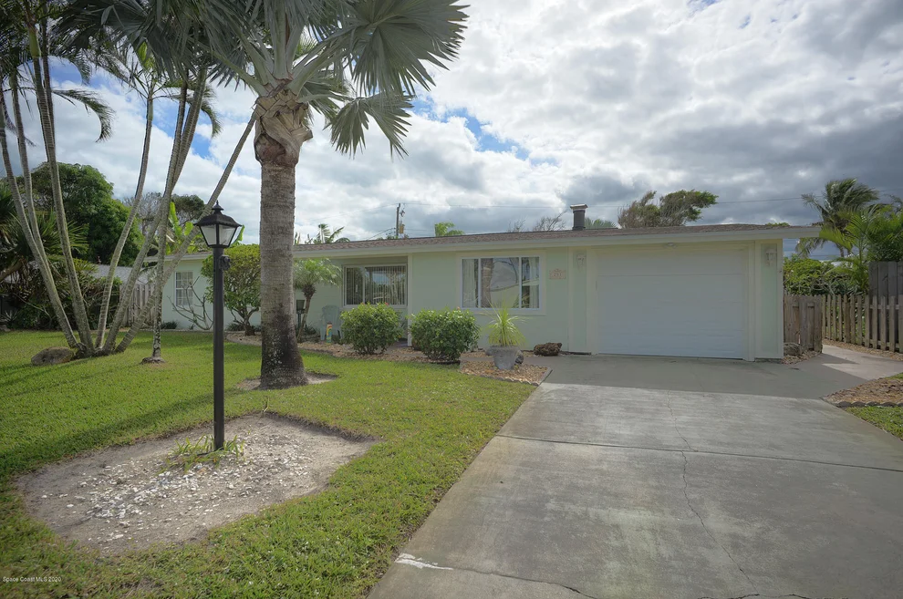 Unit for sale at 251 Avenida De La Vista, Indialantic, FL 32903