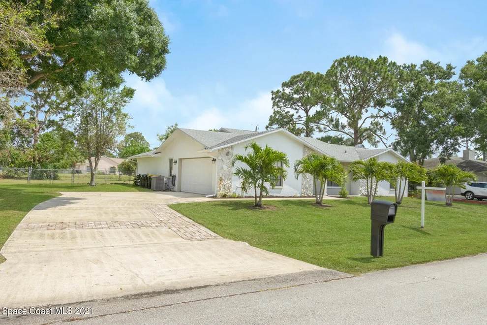 Unit for sale at 341 Narragansett Street NE, Palm Bay, FL 32907