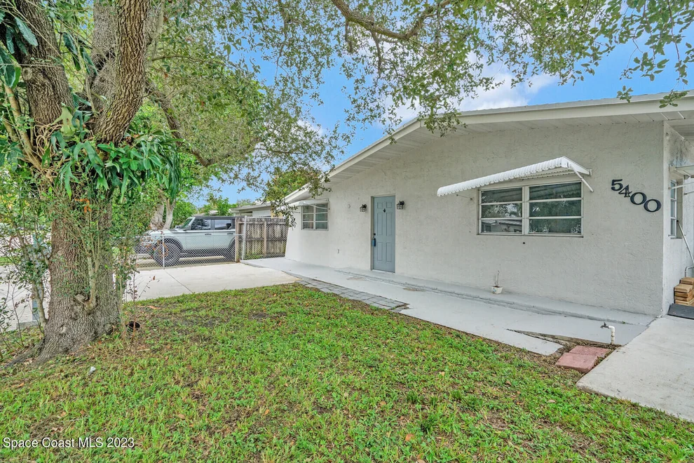 Unit for sale at 5400 NE 1st Terrace, Oakland Park, FL 33334