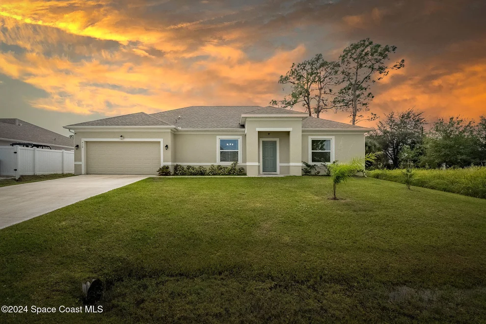 Unit for sale at 410 Old Road SW, Palm Bay, FL 32908