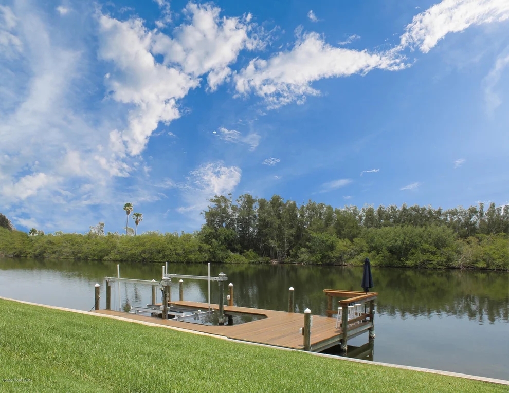 Unit for sale at 370 Inlet Avenue, Merritt Island, FL 32953