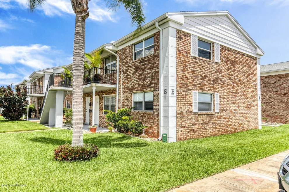 Unit for sale at 190 E Olmstead Drive, Titusville, FL 32780