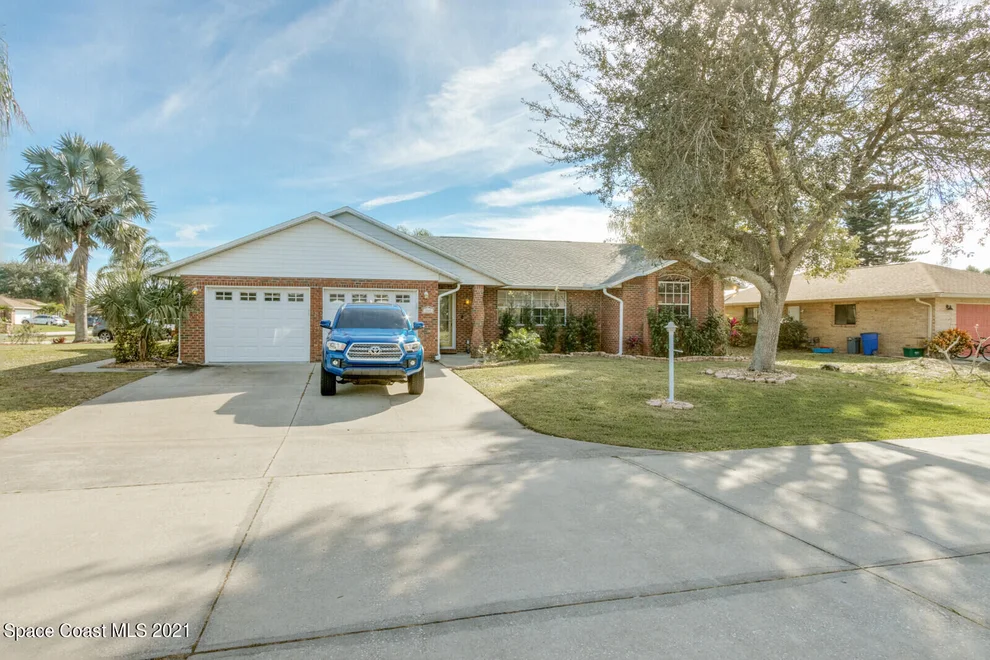 Unit for sale at 160 Palm Circle, Melbourne, FL 32940