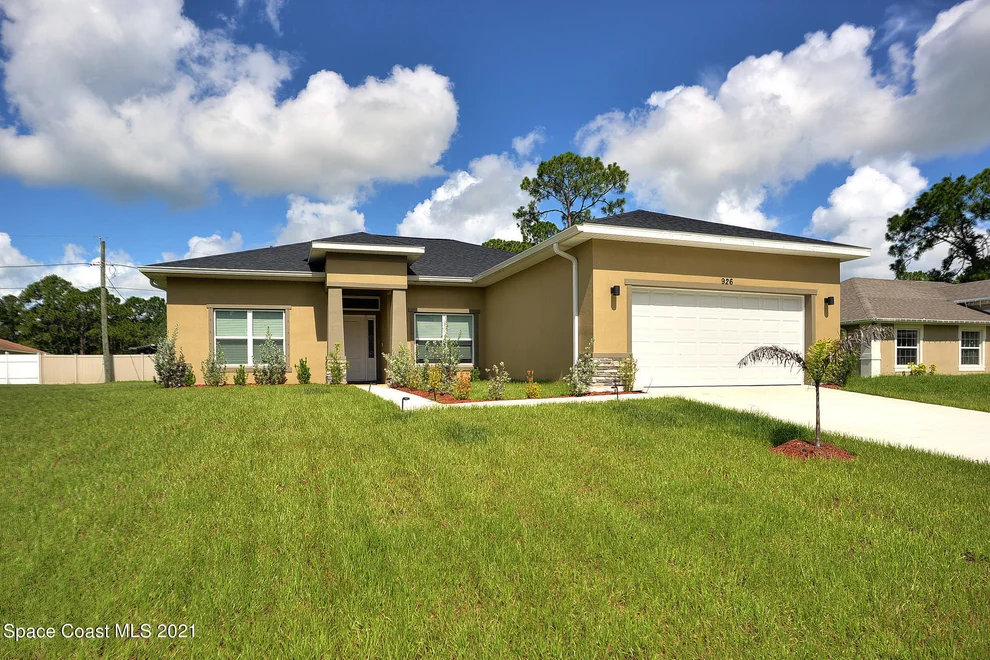 Unit for sale at 926 Braganza Avenue SE, Palm Bay, FL 32909