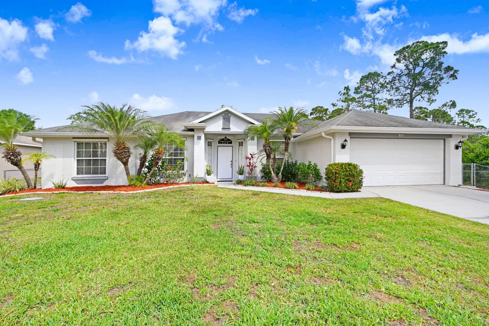 Unit for sale at 923 Palo Alto Street SE, Palm Bay, FL 32909