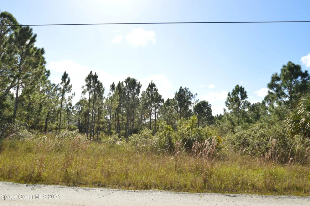 Unit for sale at 722 Laika Road SW, Palm Bay, FL 32908