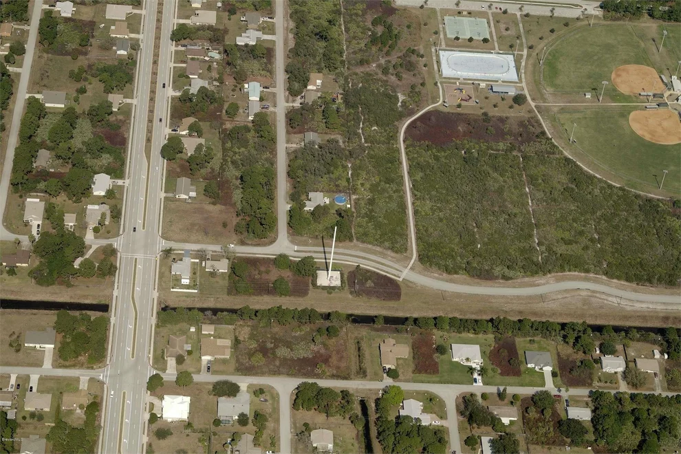Unit for sale at 899 SE Vantage Street, Palm Bay, FL 32909
