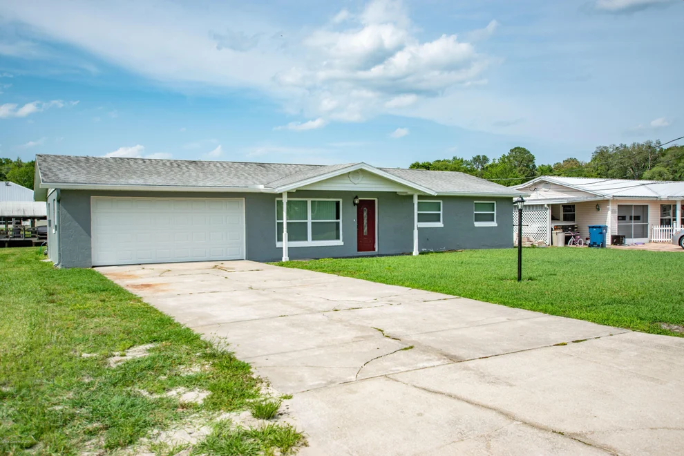 Unit for sale at 1610 Juno Trail, Astor, FL 32102