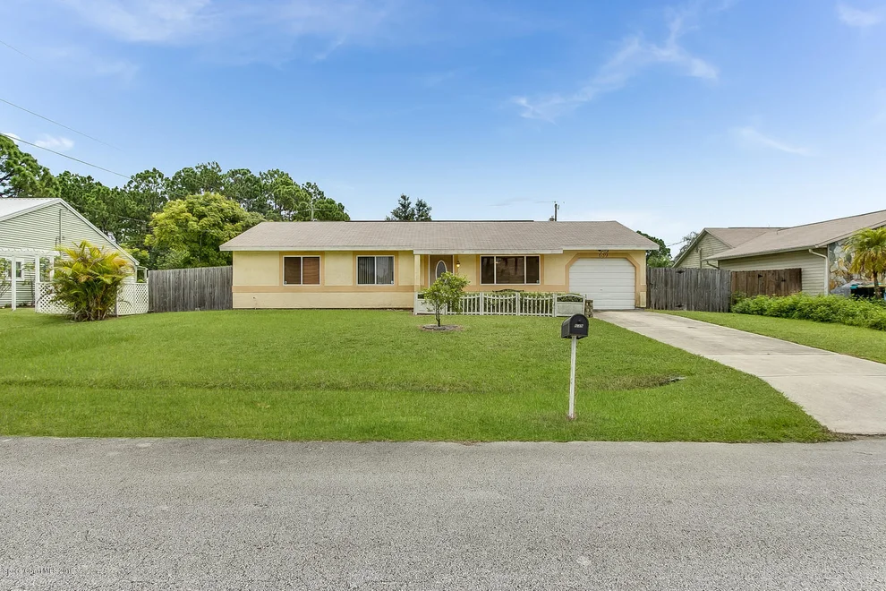 Unit for sale at 639 Furth Road NW, Palm Bay, FL 32907