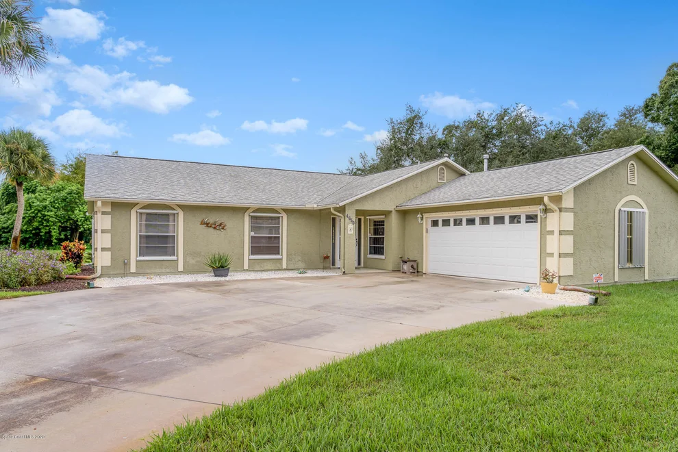 Unit for sale at 4650 Zoltan Drive, Titusville, FL 32780