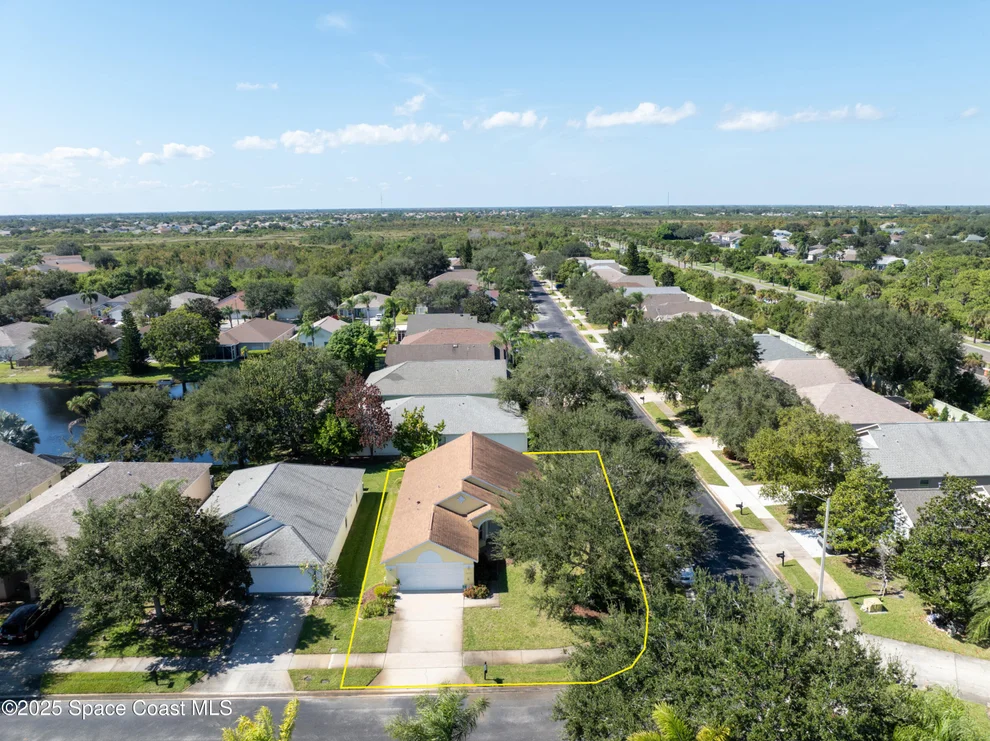 Unit for sale at 3401 Deer Lakes Drive, Melbourne, FL 32940