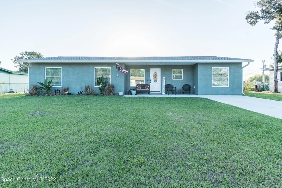 Unit for sale at 90 Lakeview Avenue, Titusville, FL 32796