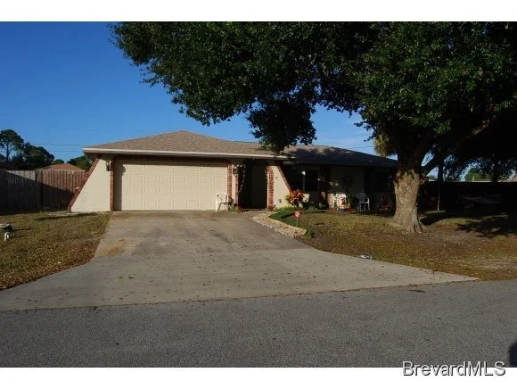 Unit for sale at 391 NE Crestview, Palm Bay, FL 32907