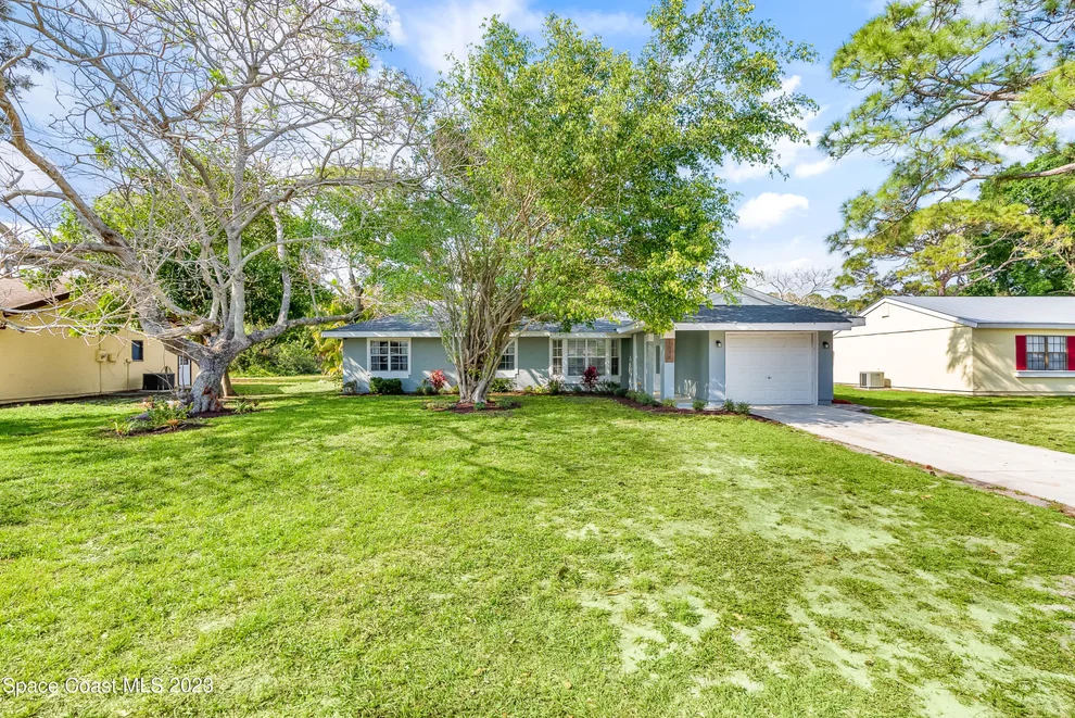 Unit for sale at 1076 23rd Place SW, Vero Beach, FL 32962