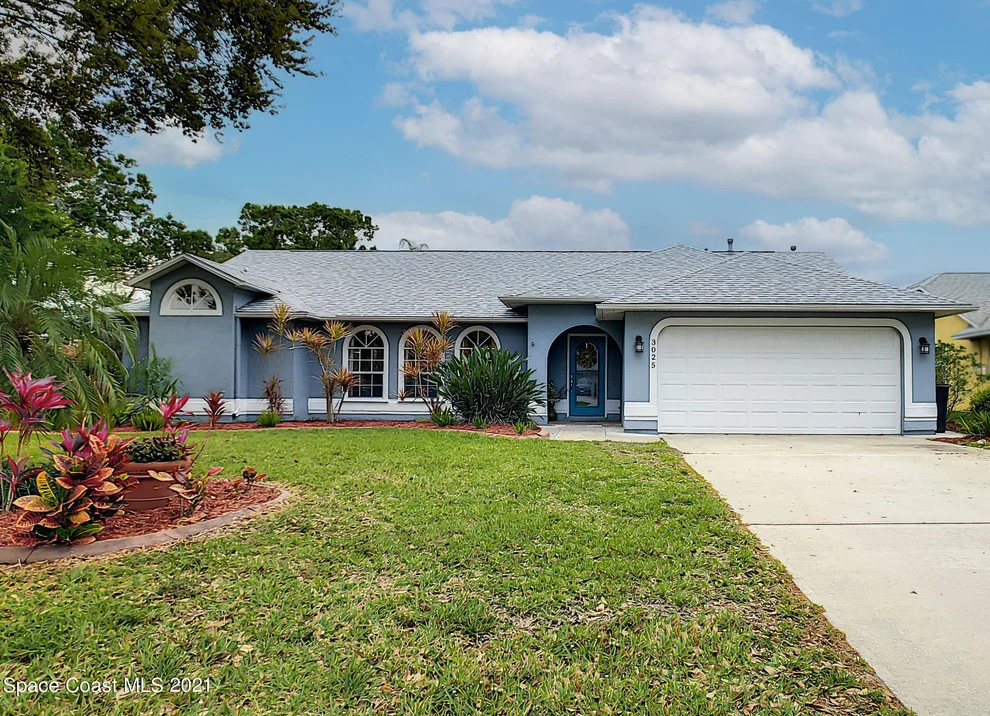 Unit for sale at 3025 Pineda Crossing Drive, Melbourne, FL 32940