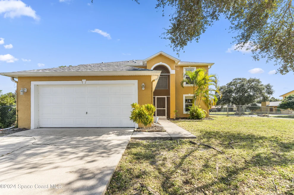 Unit for sale at 401 Buffum Avenue NE, Palm Bay, FL 32907