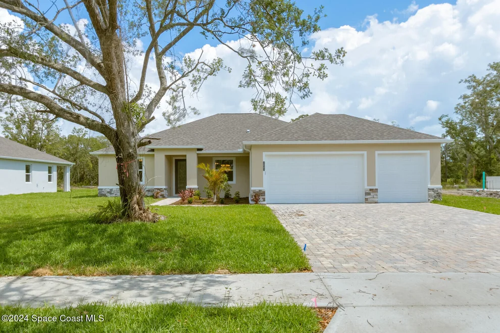 Unit for sale at 575 De Leon Court NW, Palm Bay, FL 32907