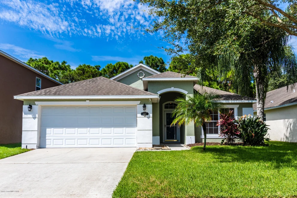 Unit for sale at 2292 Glasbern Circle, West Melbourne, FL 32904