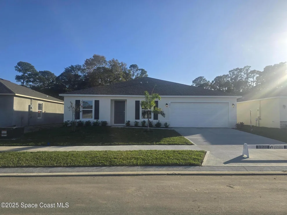 Unit for sale at 971 SW Richmond Circle SW, Palm Bay, FL 32908