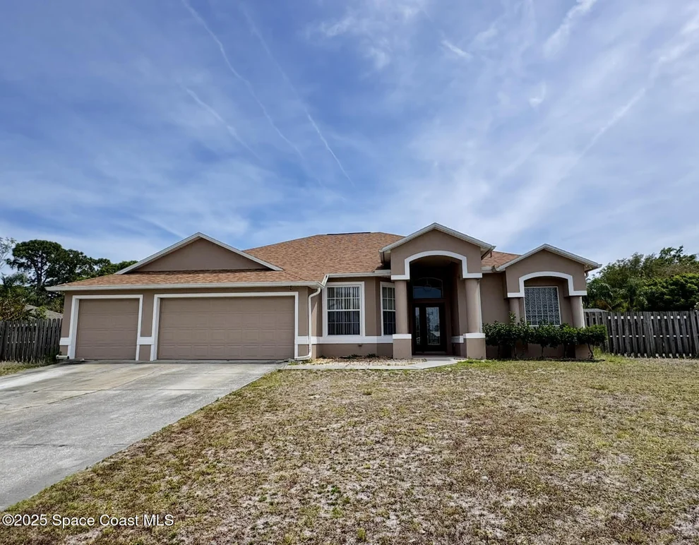 Unit for sale at 402 Narragansett Street NE, Palm Bay, FL 32907