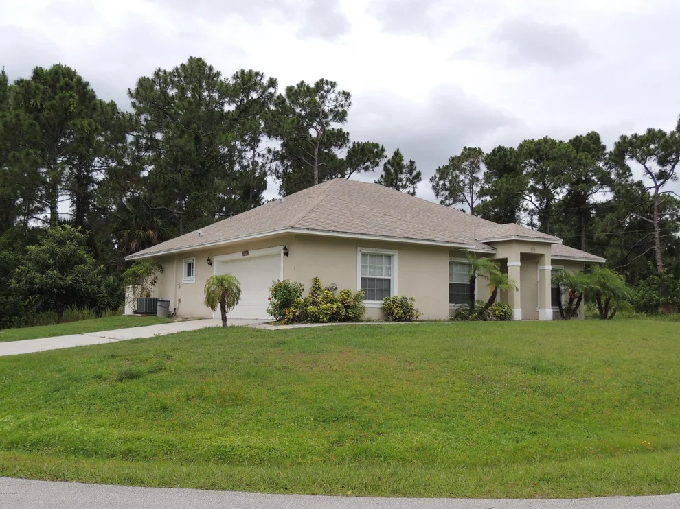 Unit for sale at 978 NW Dorchester Road, Palm Bay, FL 32907