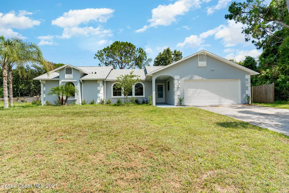 Unit for sale at 560 Koutnik Road SE, Palm Bay, FL 32909