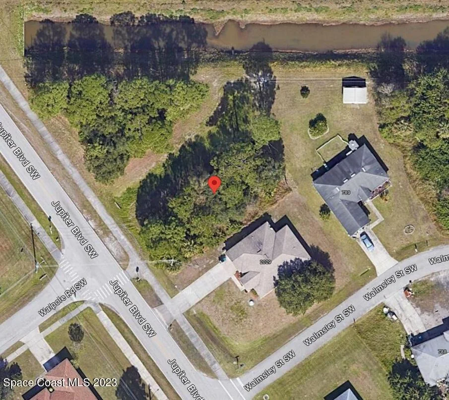 Unit for sale at 2015 Jupiter Boulevard SW, Palm Bay, FL 32908
