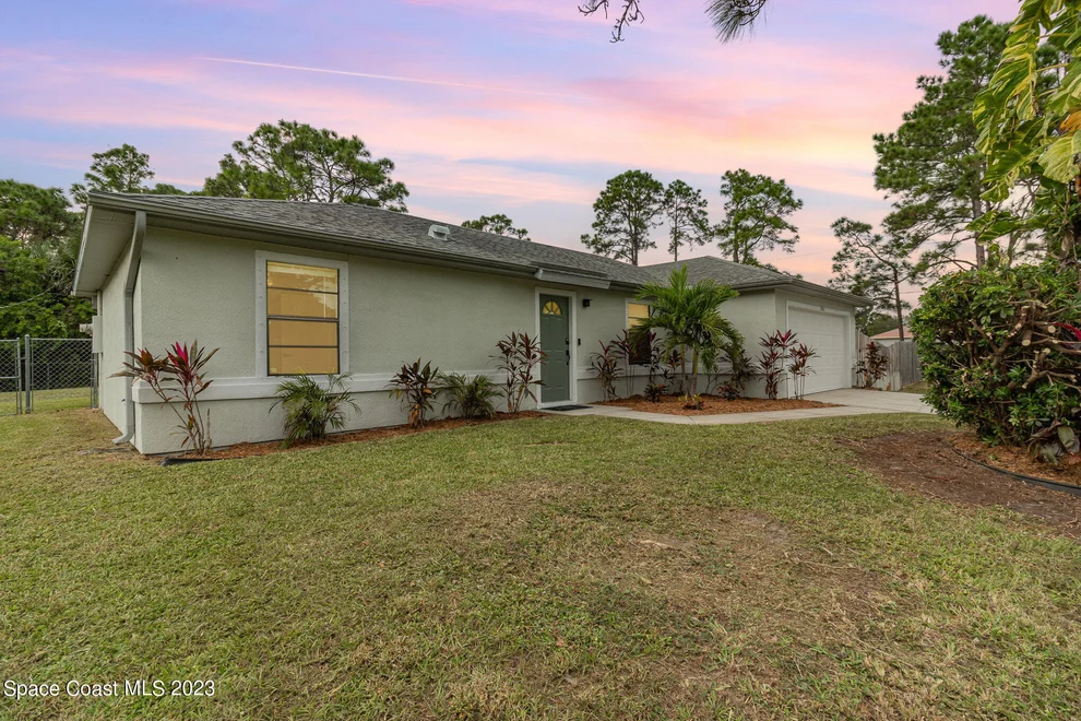 Unit for sale at 654 Tejon Avenue SW, Palm Bay, FL 32908
