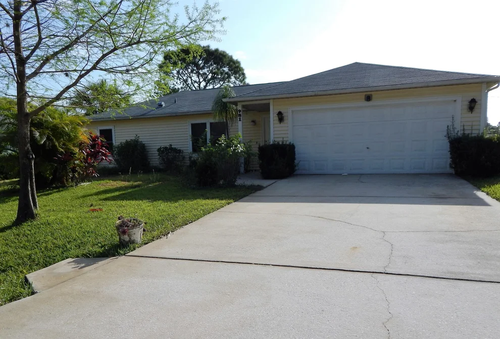Unit for sale at 981 Hanson Avenue SW, Palm Bay, FL 32908