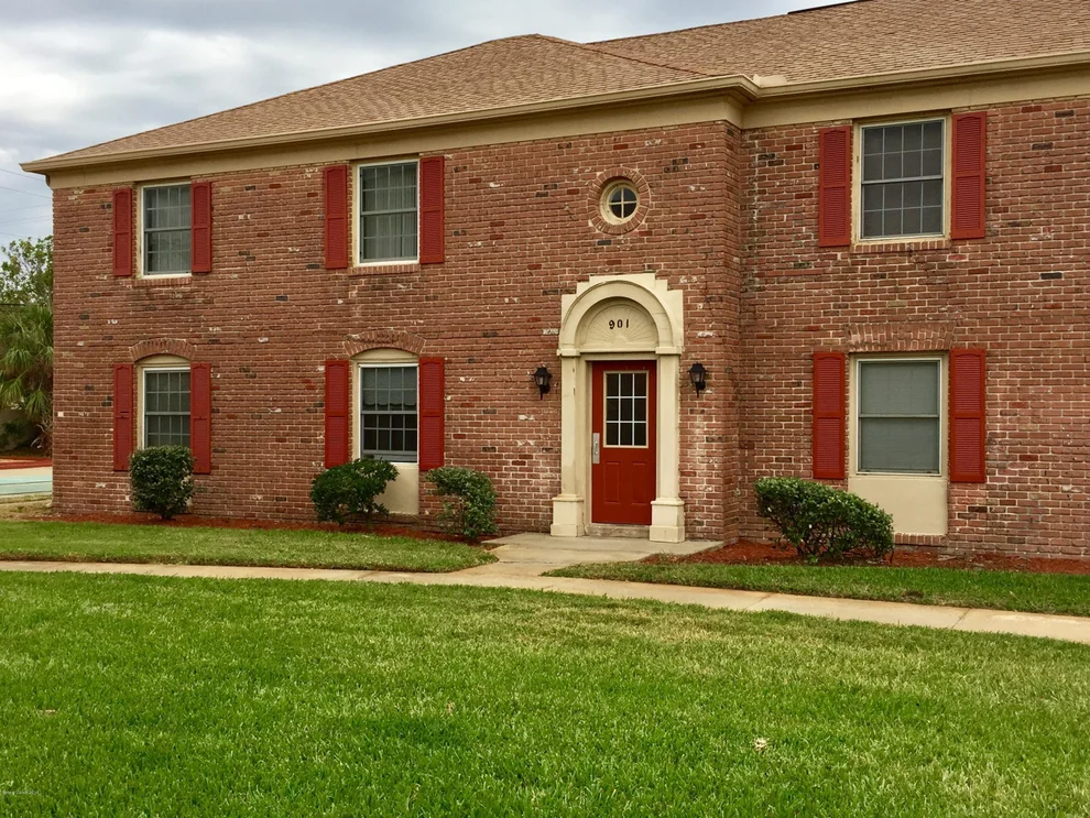 Unit for sale at 901 Colonial Court S, Indian Harbour Beach, FL 32937