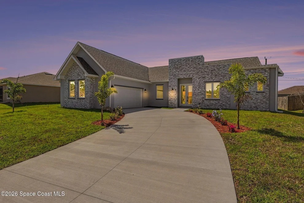 Unit for sale at 2062 SW O'Connel Avenue, Palm Bay, FL 32908
