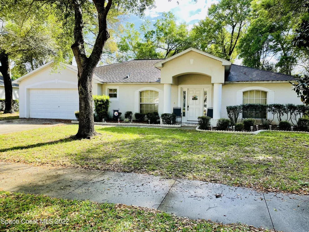 Unit for sale at 610 White Oak Way, DeLand, FL 32720