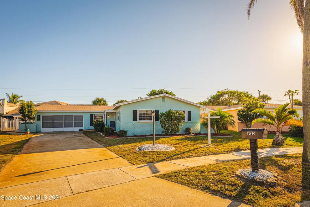 Unit for sale at 935 Bluewater Drive, Indian Harbour Beach, FL 32937