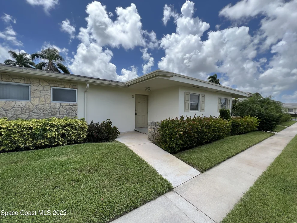 Unit for sale at 2844 Crosley Drive E, West Palm Beach, FL 33415