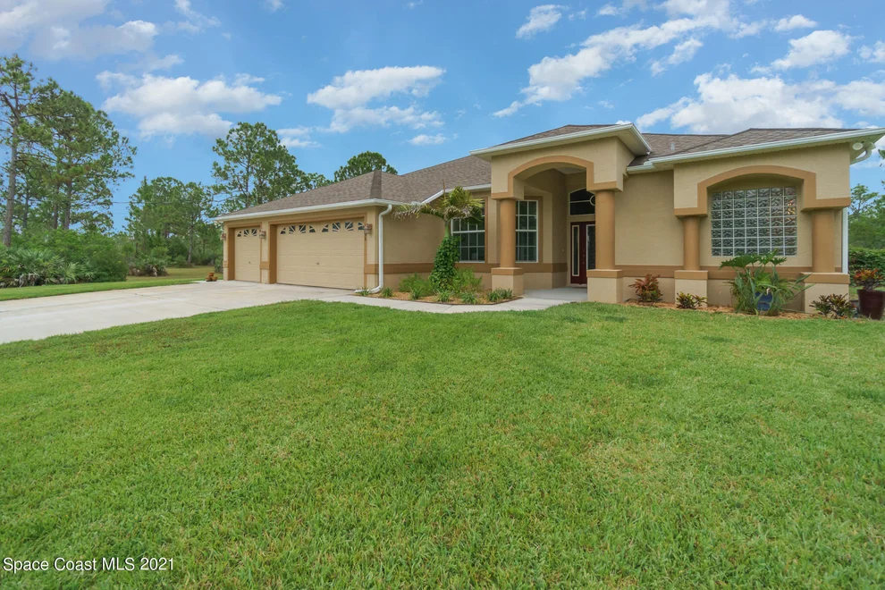 Unit for sale at 3395 Diamond Acres Lane, Malabar, FL 32950