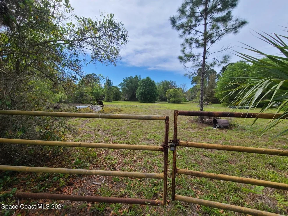 Unit for sale at 5065 Tiger Lane, Mims, FL 32754