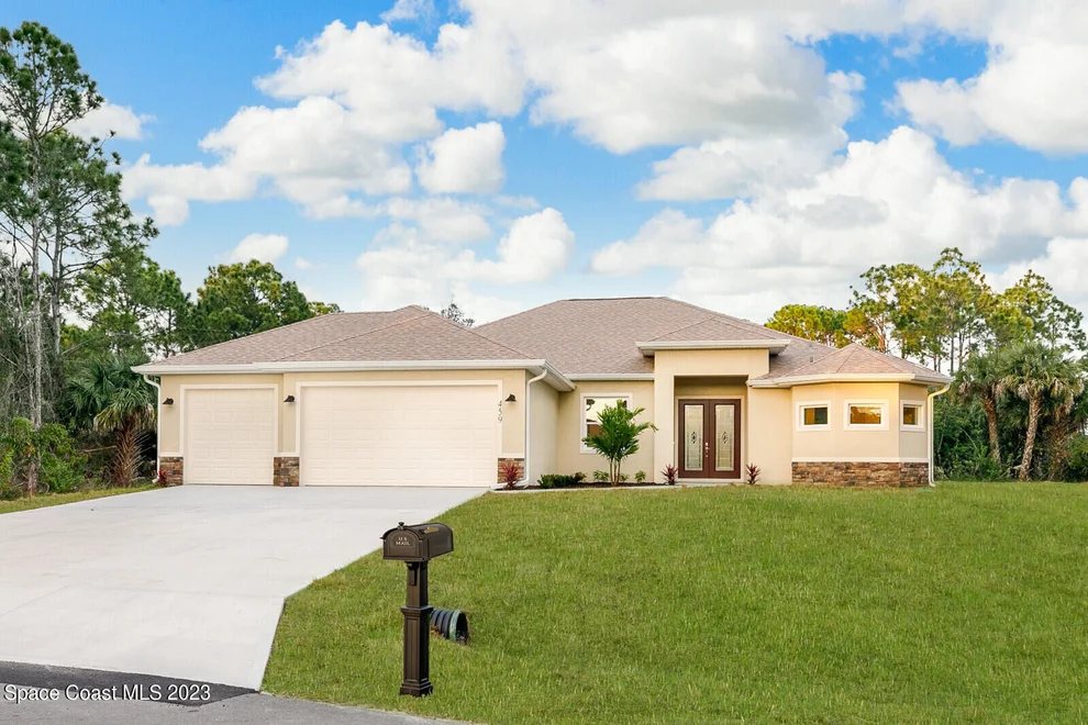 Unit for sale at 881 Huntington Street NE, Palm Bay, FL 32907