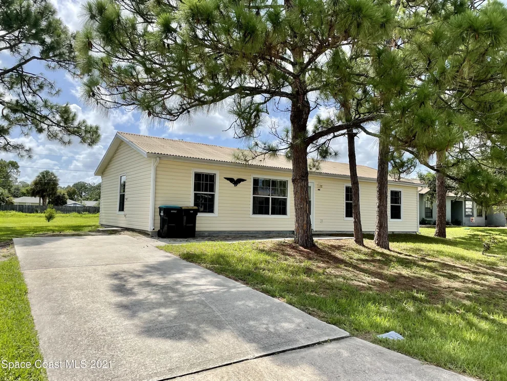 Unit for sale at 1658 Glendale Avenue NW, Palm Bay, FL 32907