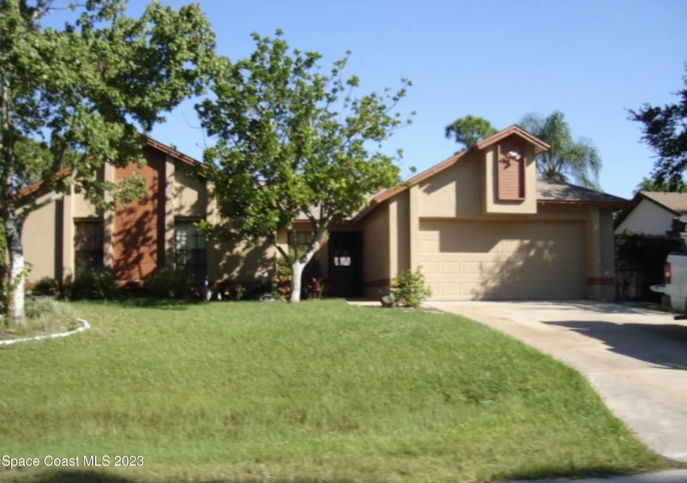 Unit for sale at 571 Sherman Street SE, Palm Bay, FL 32909