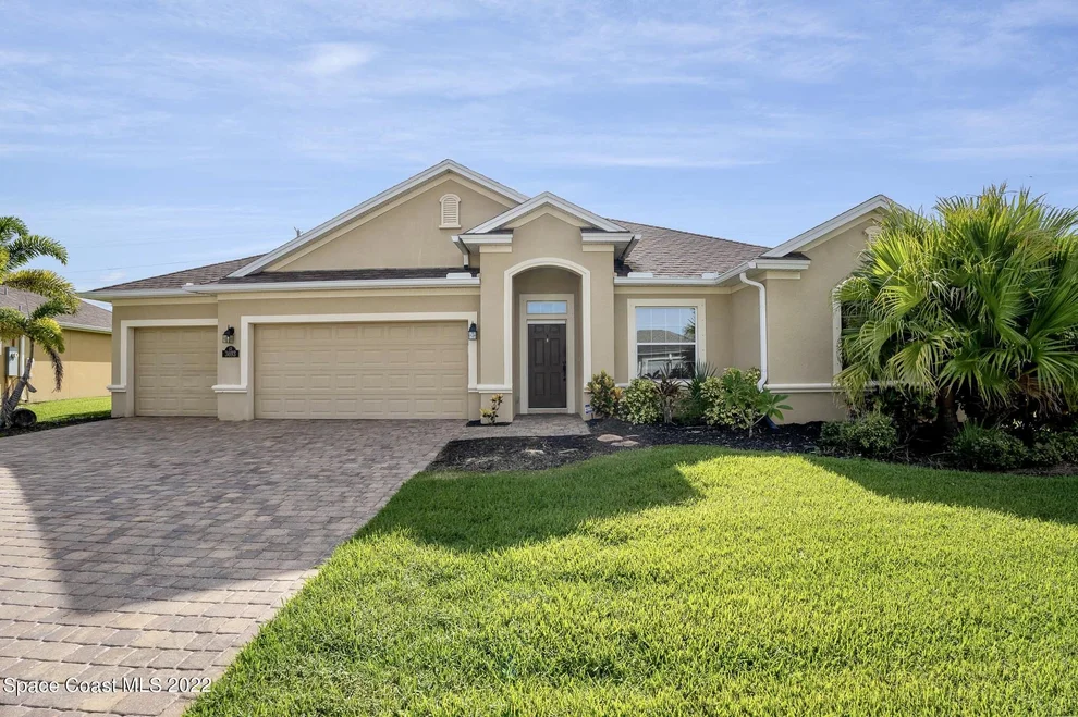 Unit for sale at 3693 Gatwick Manor Lane, Melbourne, FL 32940