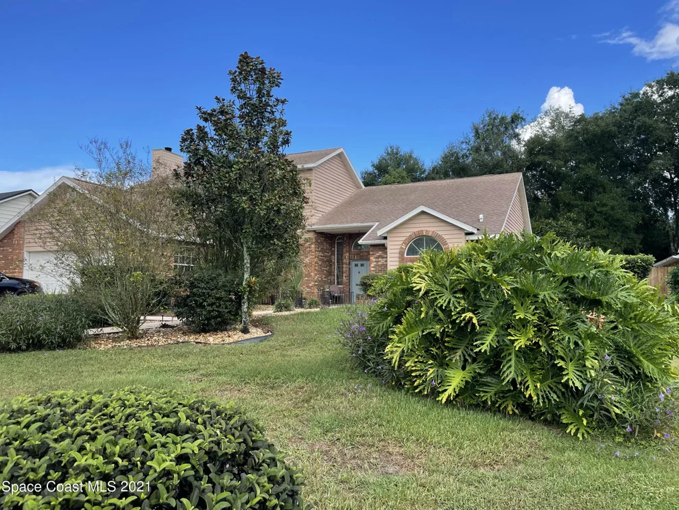 Unit for sale at 13 Bass Lake Drive, DeBary, FL 32713