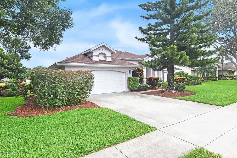 Unit for sale at 537 Lake Victoria Circle, Melbourne, FL 32940