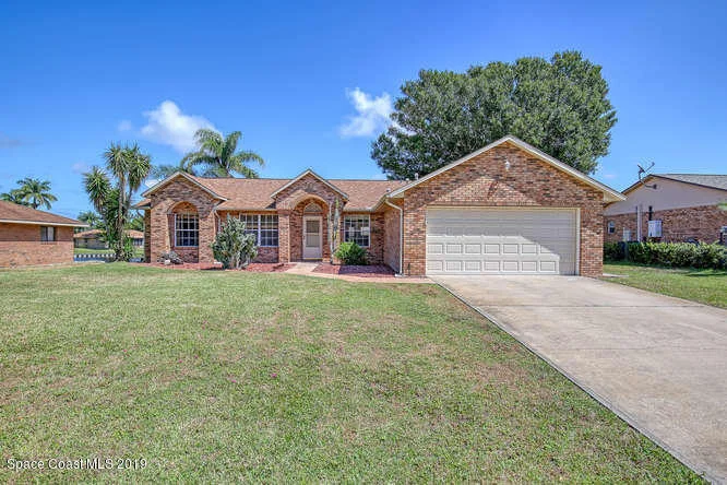 Unit for sale at 136 Palm Circle, Melbourne, FL 32940