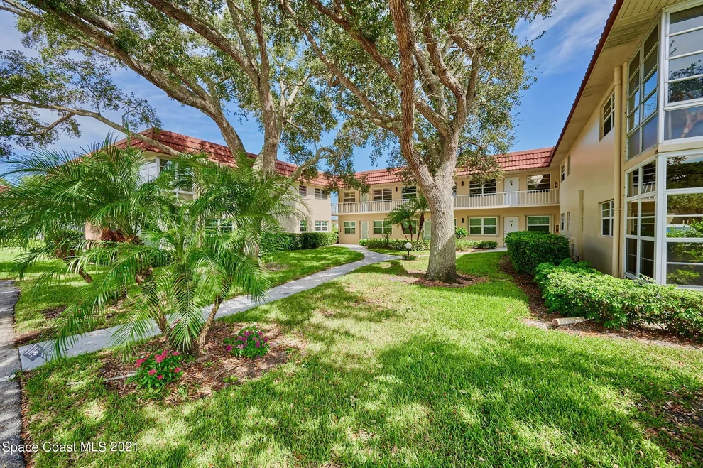 Unit for sale at 8 Vista Palm Lane, Vero Beach, FL 32962