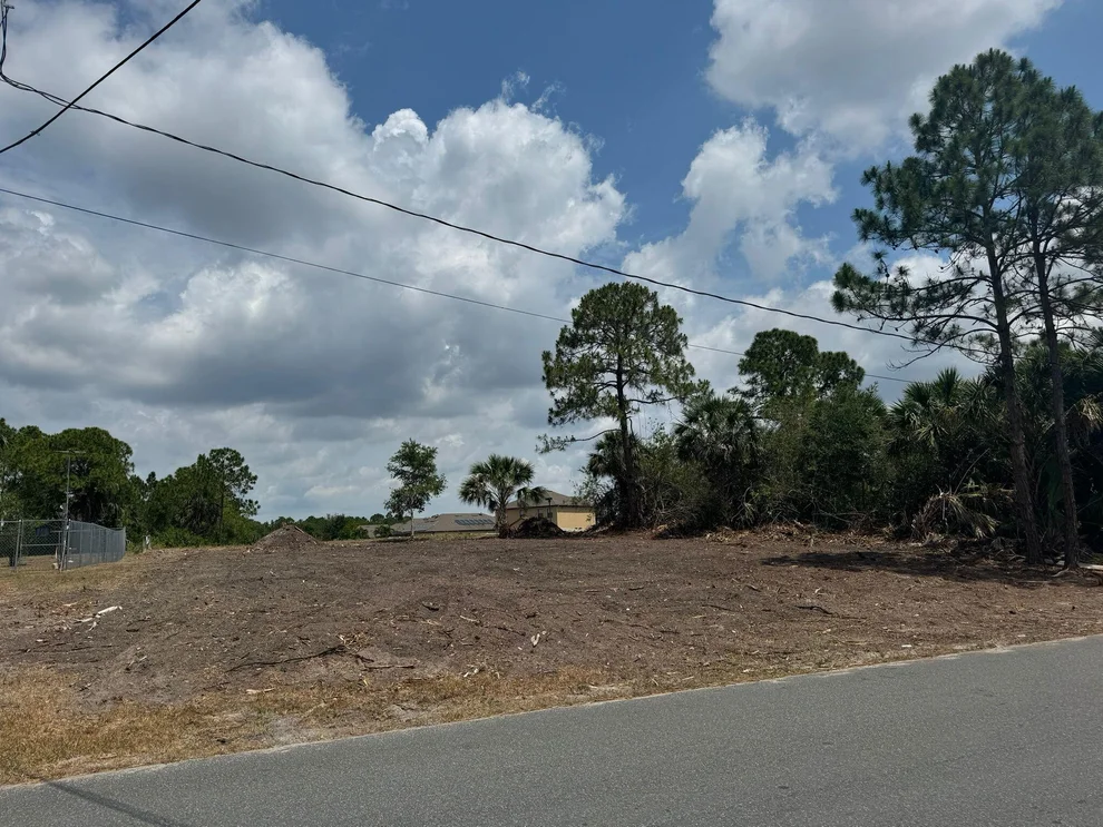 Unit for sale at 405 Paigo Street SE, Palm Bay, FL 32909